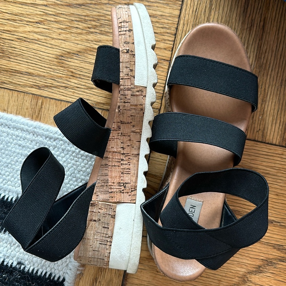 Steve Madden platform sandals